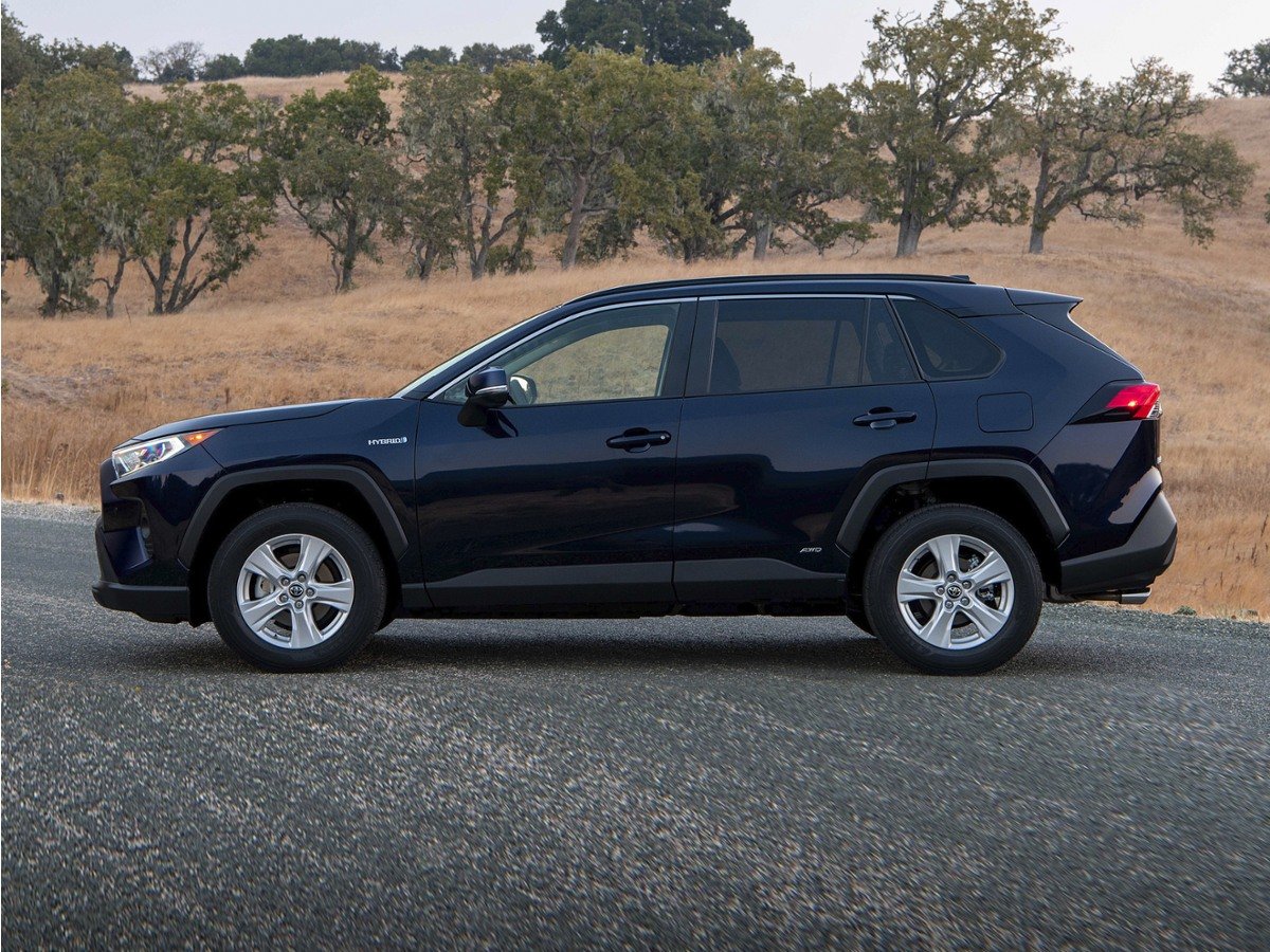 Used 2022 Gray Toyota XLE image 1