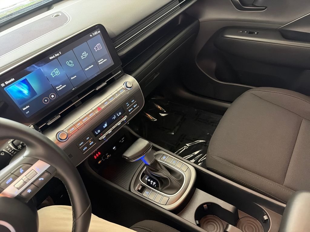 Used 2025 Gray Hyundai SEL image 18