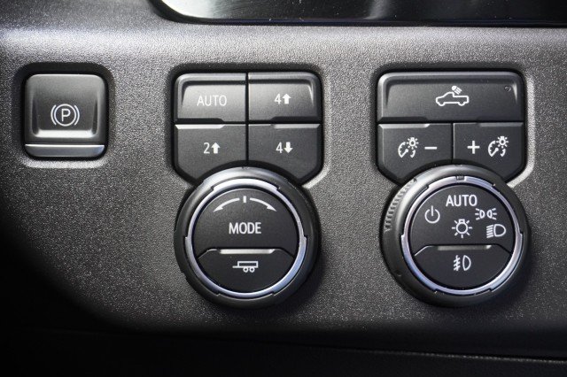 Used 2023  Chevrolet LT Trail Boss image 32