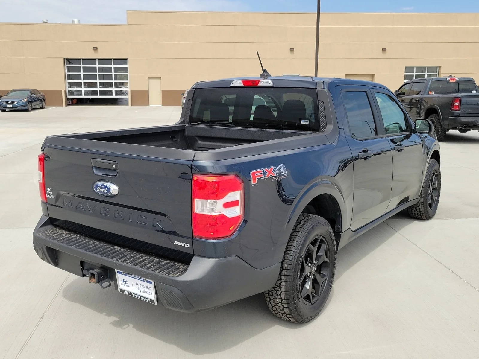 Used 2022 Blue Ford XLT All-Wheel Drive Supercrew 4.5 ft. box 121.1 in image 4