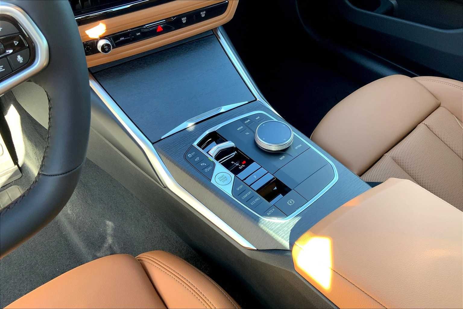 2025 BMW 3 Series 330i - Photo 7