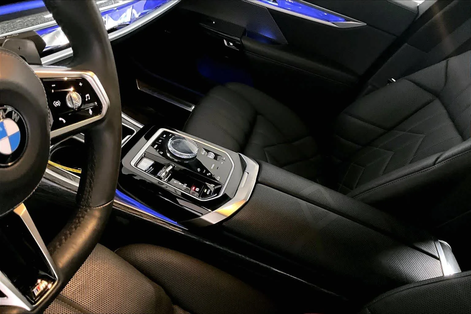Used 2023 Black Sapphire Metallic BMW 760i xDrive image 17