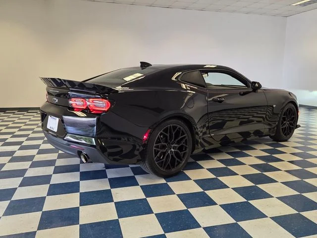 Used 2021 Black Chevrolet 2LT image 8