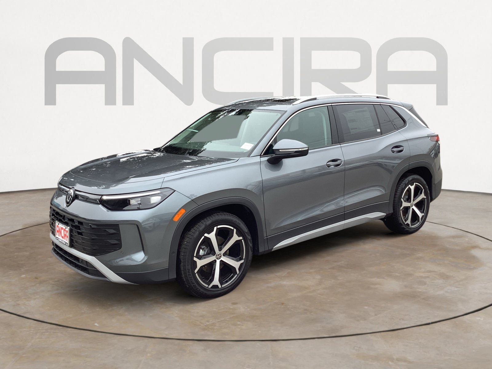 New 2026 PLATINUM GRAY Volkswagen SE image 4