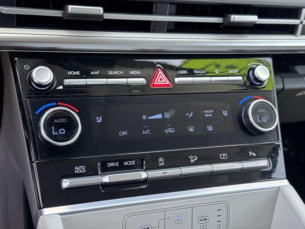 2025 Hyundai Santa Fe SEL - Photo 14