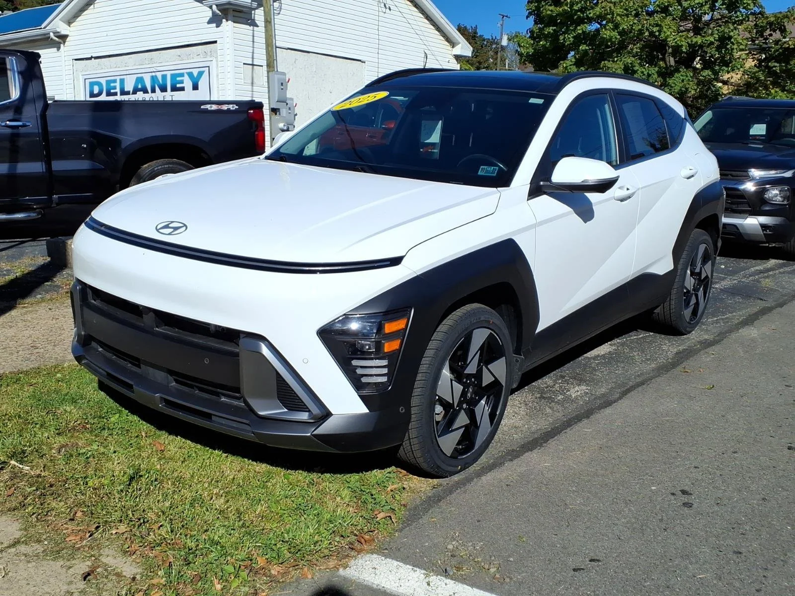 Certified Used 2025 Atlas White Hyundai Limited image 8