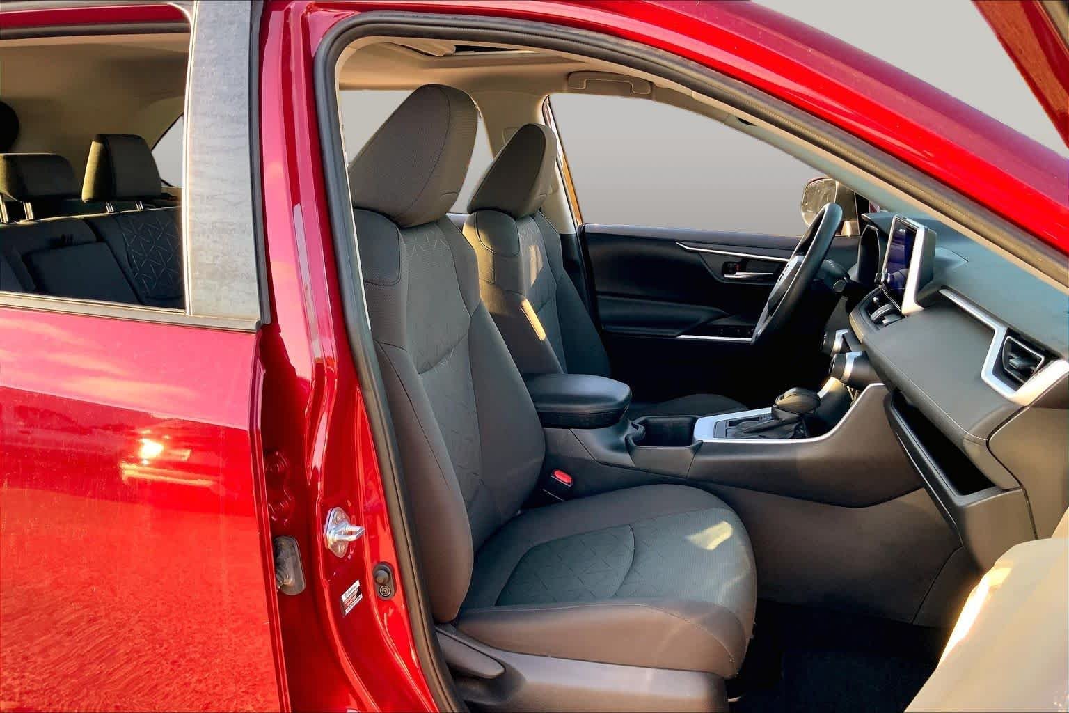 Used 2024 Ruby Flare Pearl Toyota XLE image 9