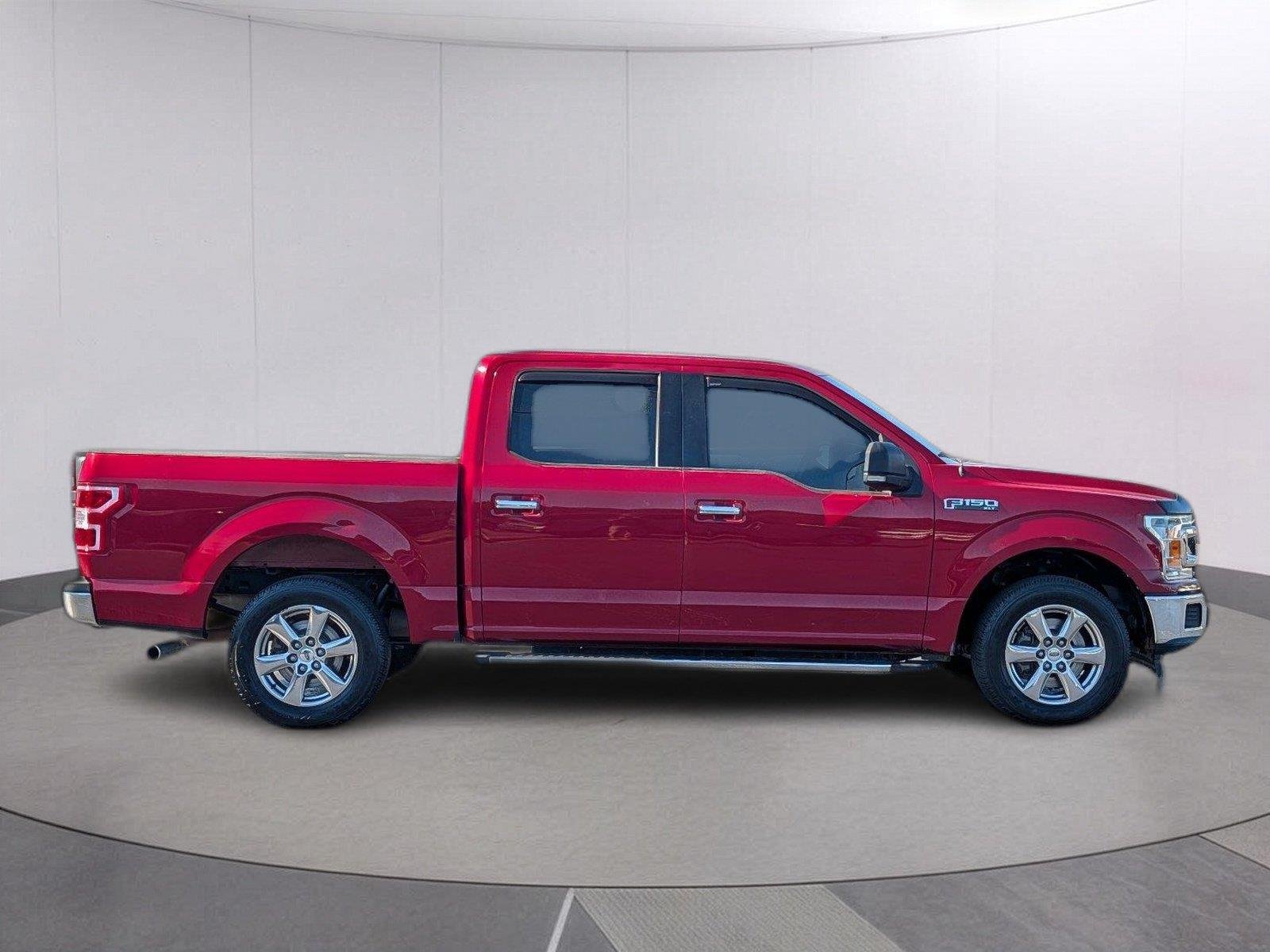 Used 2018 Ruby Red Metallic Tinted Clearcoat Ford XLT image 7