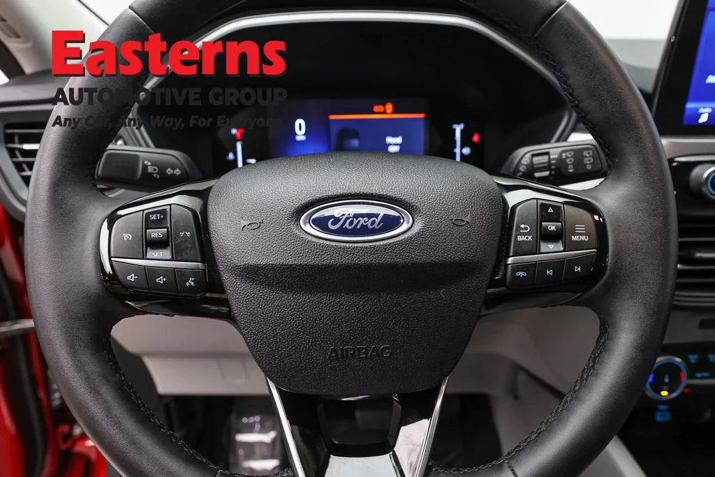 Used 2023 Red Ford Active image 10