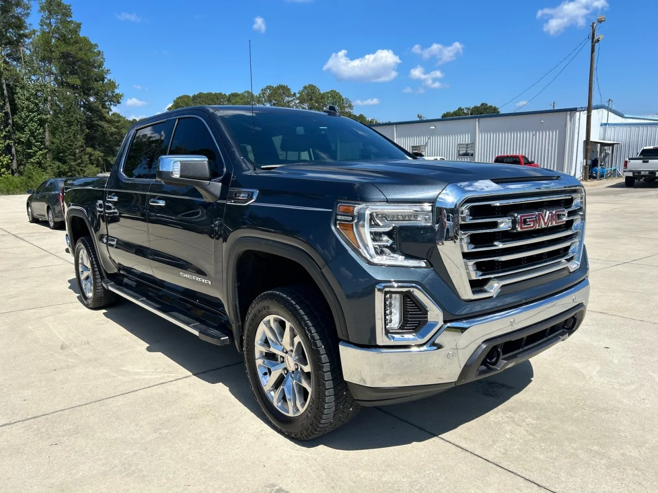 Used 2021 DARK SKY METALLIC GMC SLT image 2