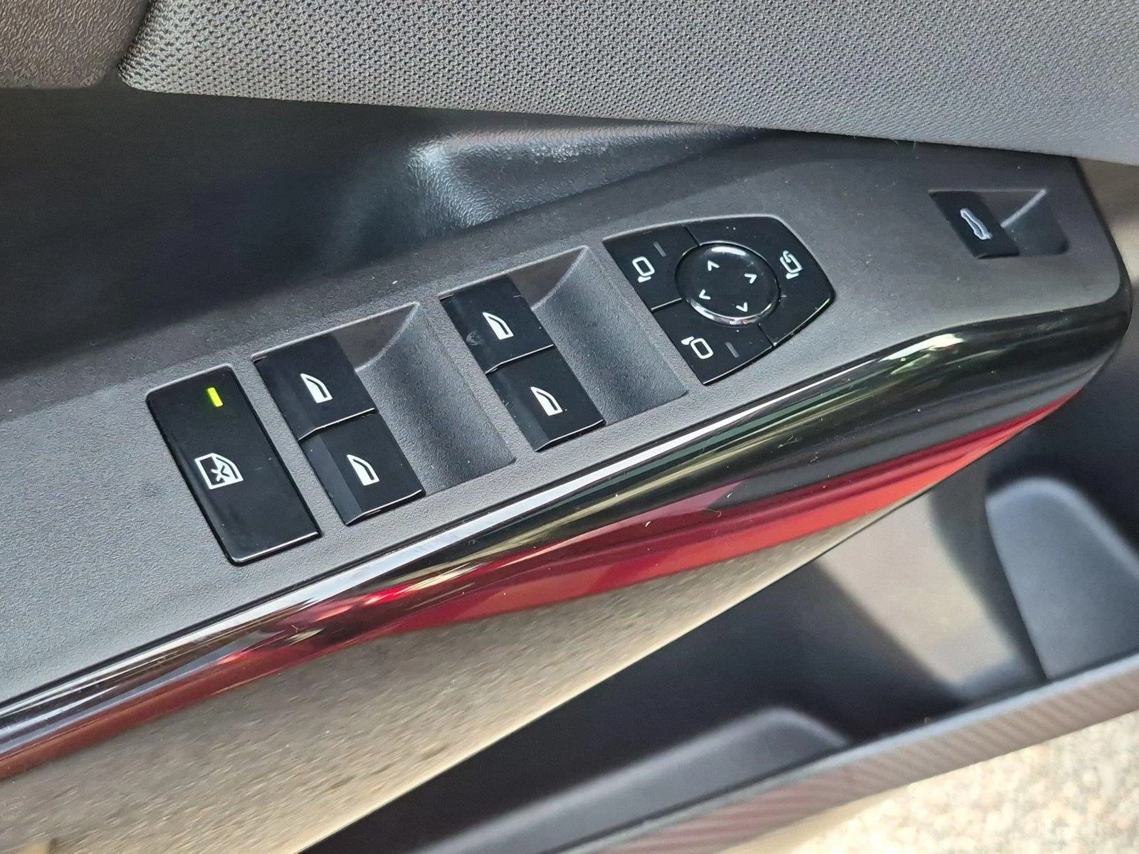 Used 2025 Vegas Red Metallic BMW M50 xDrive image 15