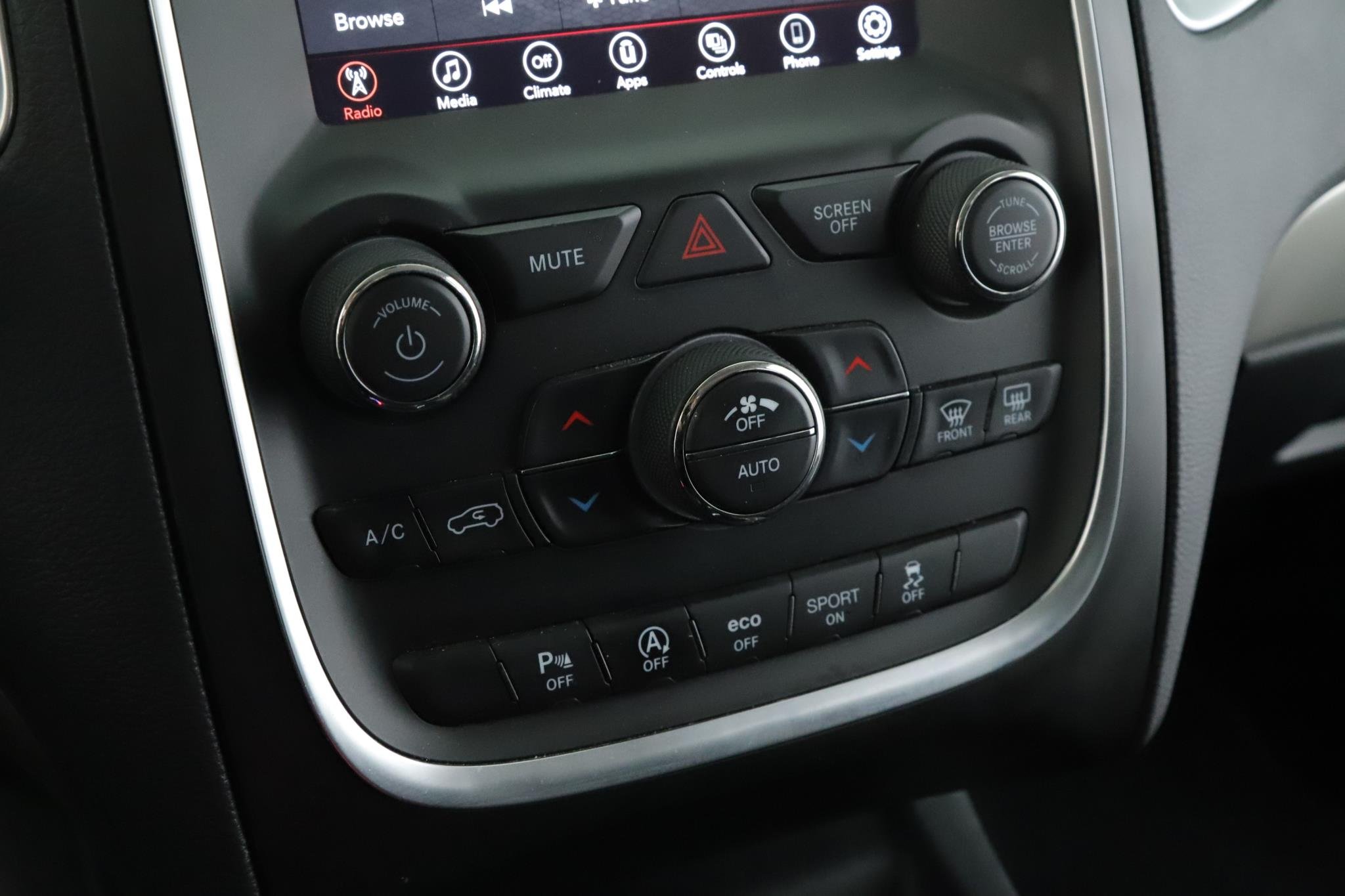 Used 2020 Vice White Dodge SXT Plus AWD image 14