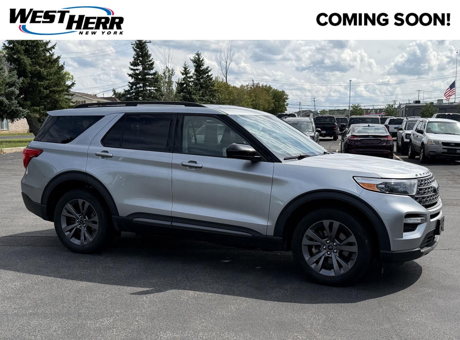 Used 2023 Iconic Silver Ford XLT image 1