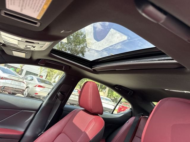 2024 Lexus IS 300 - Photo 22