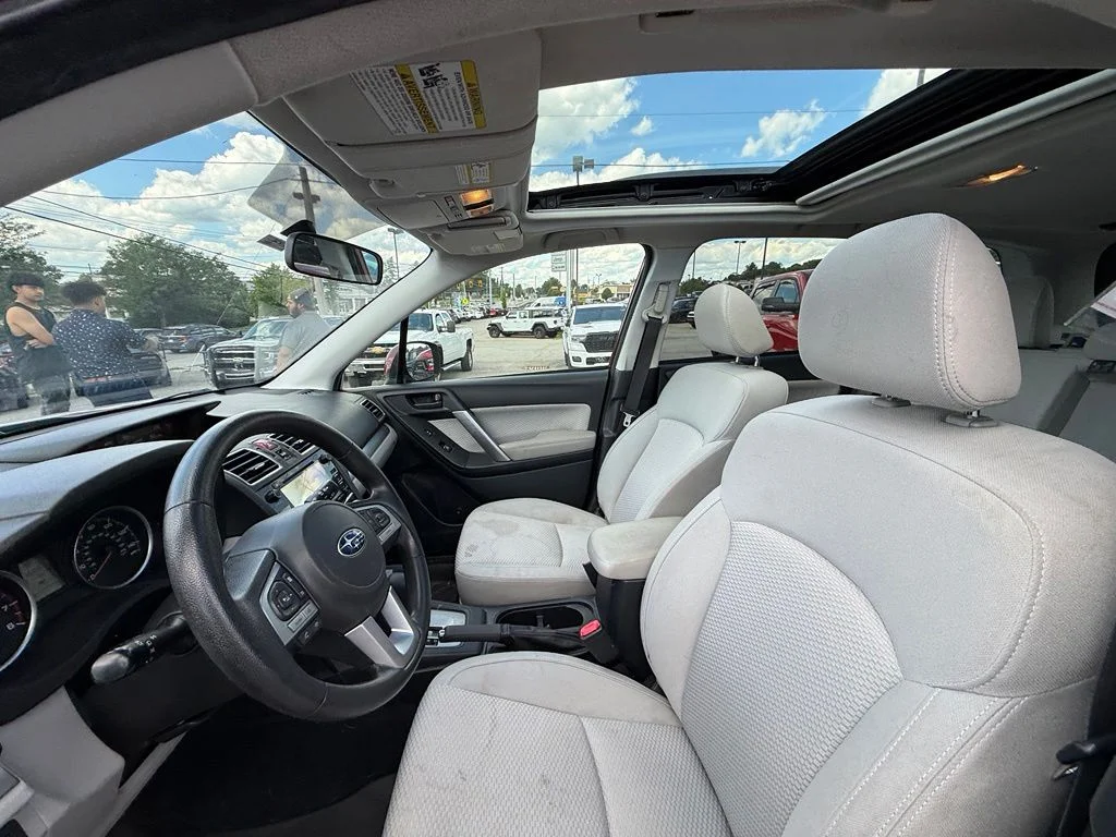Used 2017 Red Subaru 2.5i Premium image 12