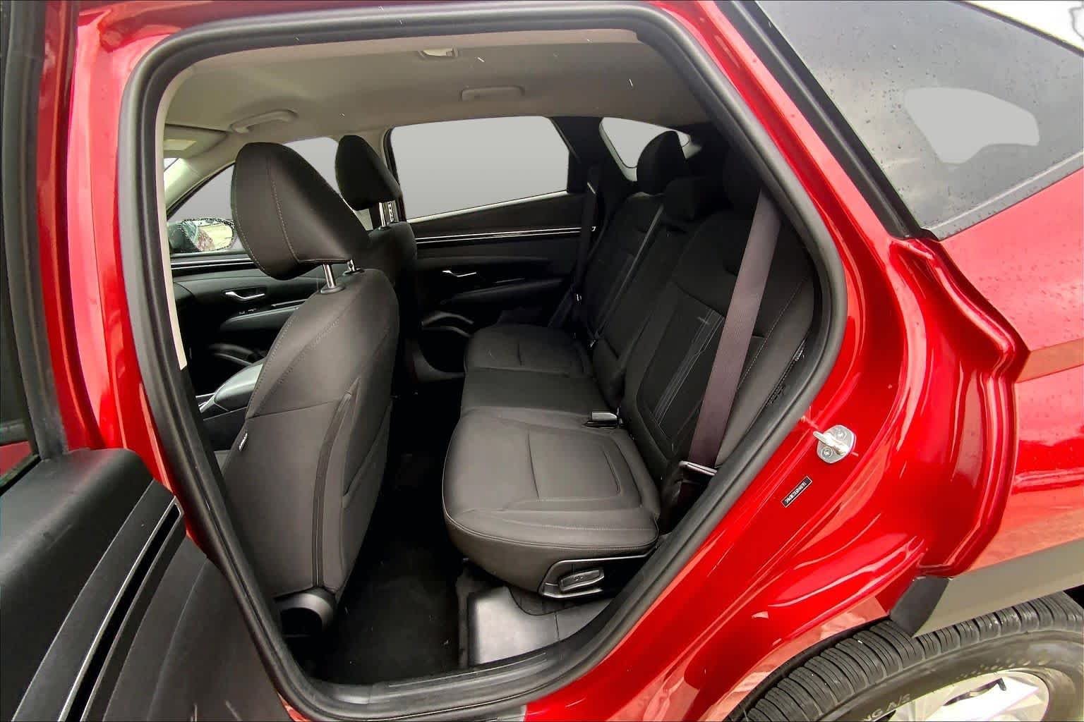 Used 2024 Ultimate Red Hyundai SEL image 18