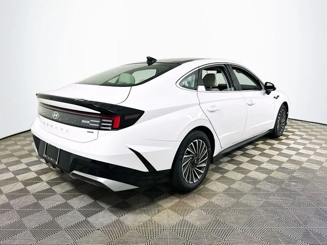 New 2026 White Hyundai SEL image 3