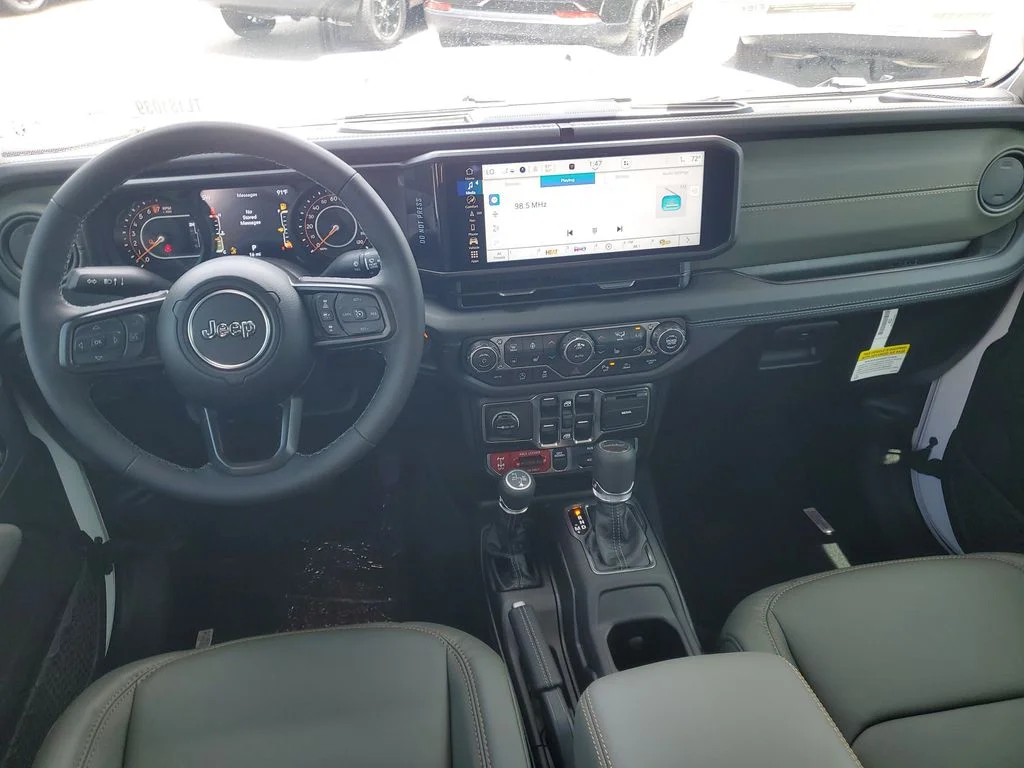 New 2026 White/off-white Jeep Mojave image 8