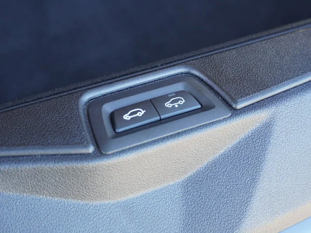Used 2024 Brown BMW xDrive40i image 22
