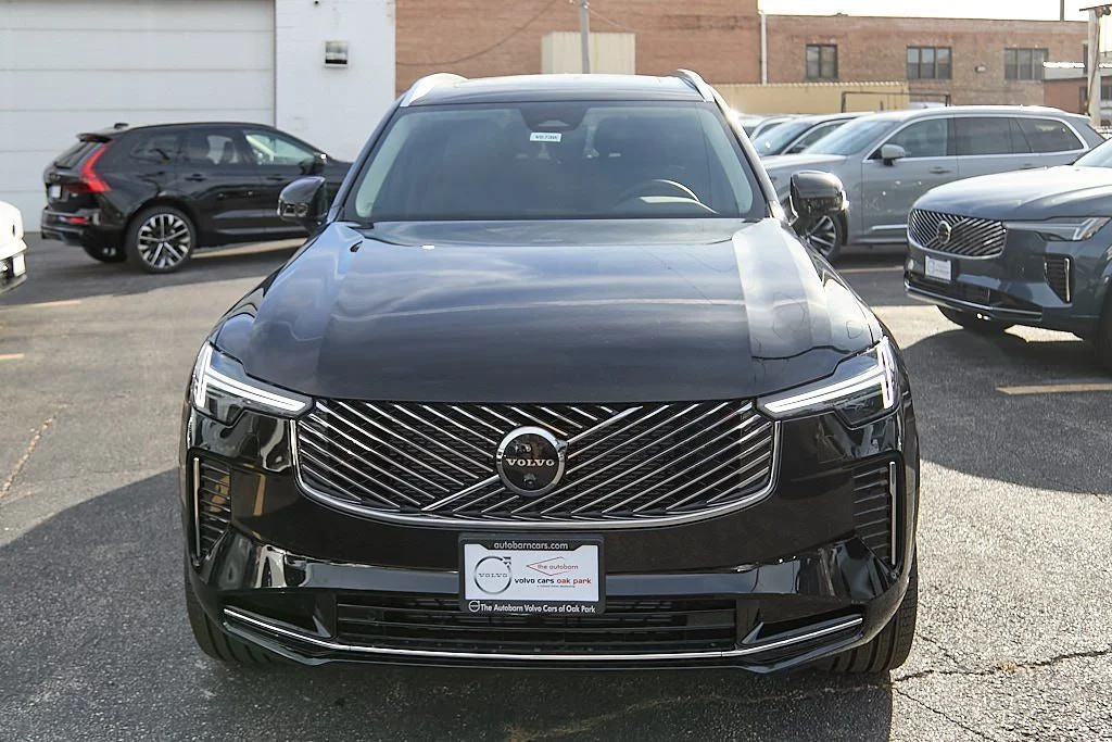 New 2026 Onyx Black Volvo Plus image 5