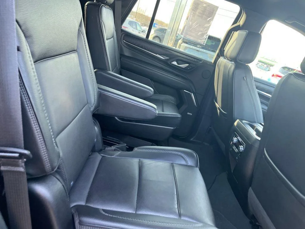 2023 GMC Yukon Denali - Photo 28