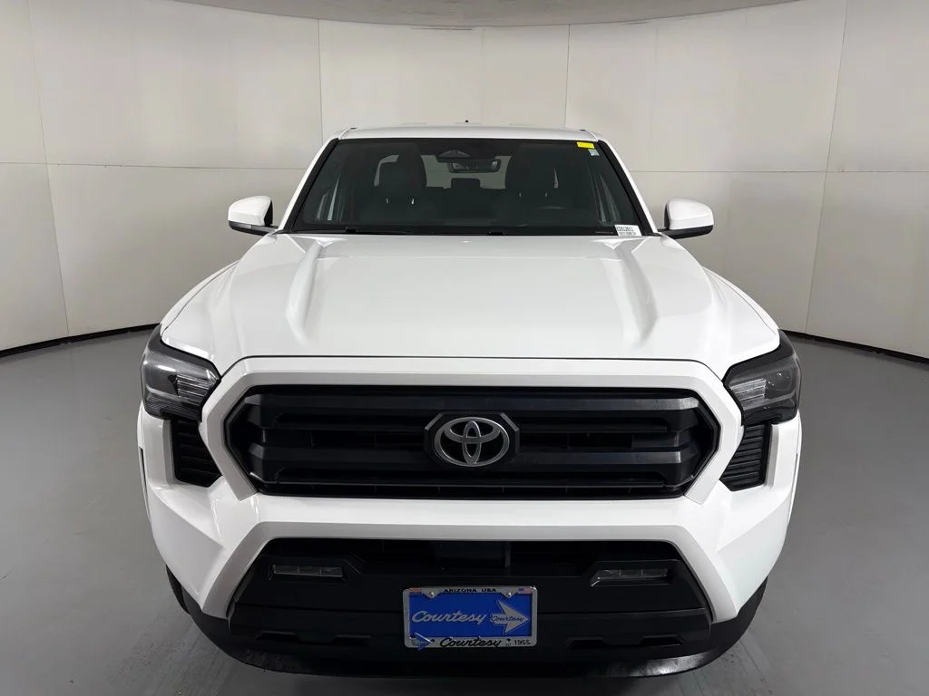 Used 2024 White Toyota SR5 image 3