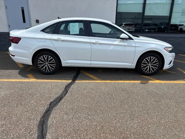 Used 2021 Pure White Volkswagen S image 4