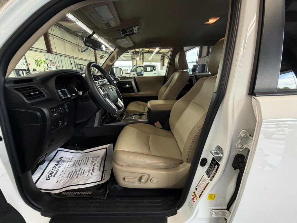 Used 2018 White Toyota SR5 Premium image 9