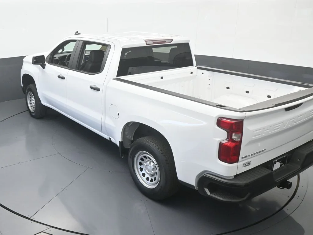 Used 2026 Summit White Chevrolet WT image 42