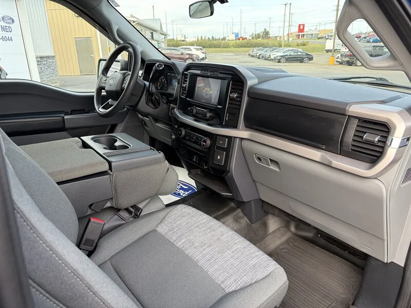 Used 2023 Blue Ford XLT image 7