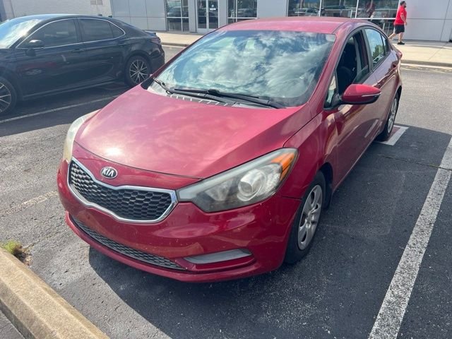 Used 2015 Red Kia LX image 1