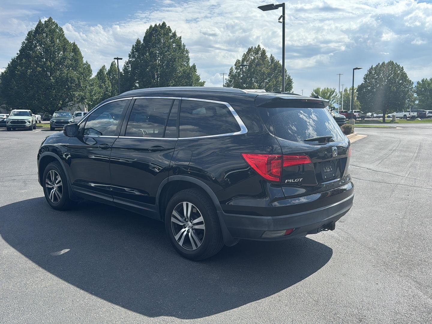 2016 Honda Pilot EX-L - Photo 4