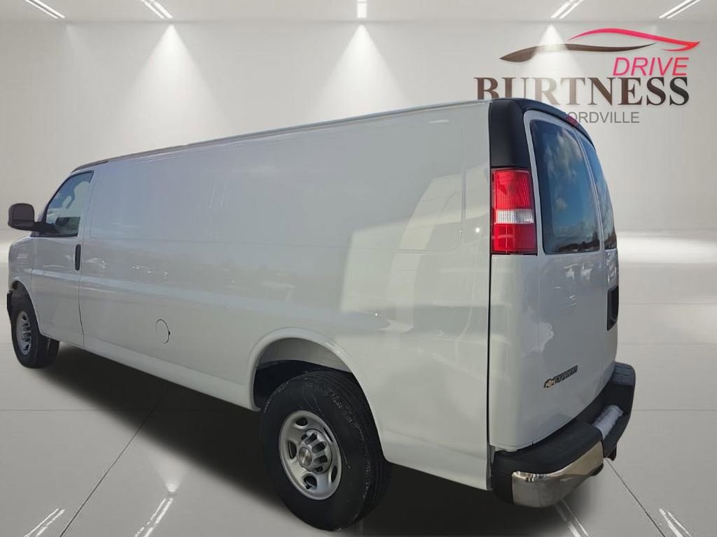 2025 Chevrolet Express Cargo Work Van - Photo 6