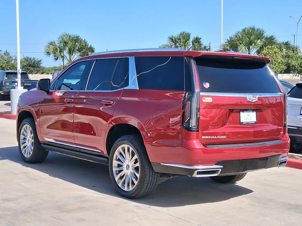 Used 2022 INFRARED TINTCOAT Cadillac Premium Luxury image 4