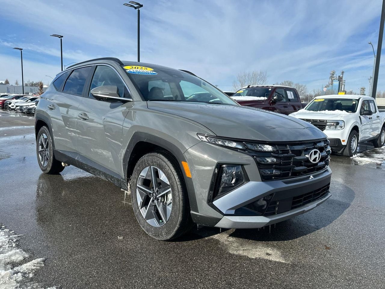 New 2025 Hampton Gray Hyundai SEL Convenience FWD image 5