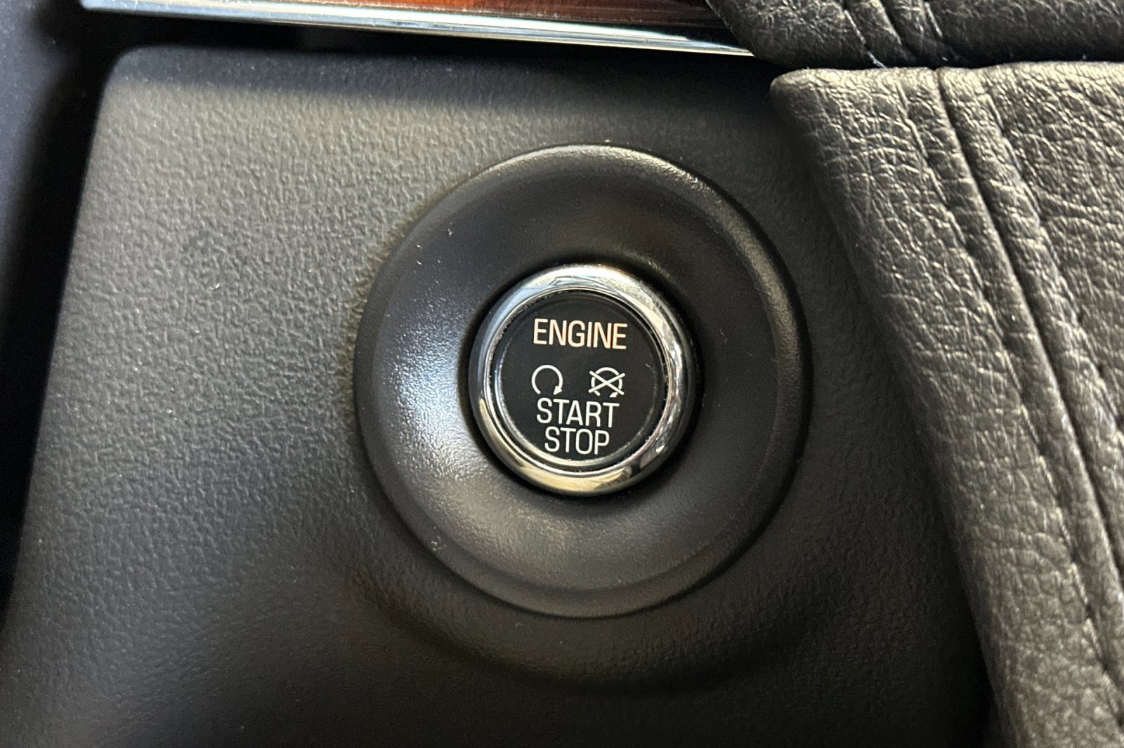 Used 2014 Tuxedo Black Metallic Lincoln EcoBoost image 23