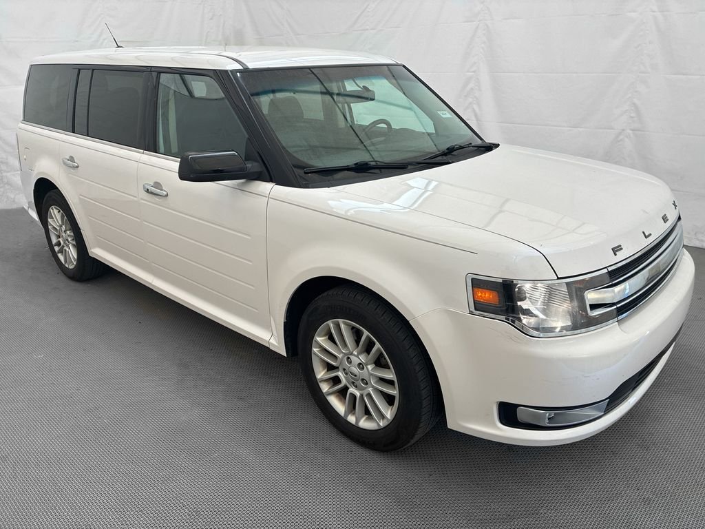 Used 2019 White Ford SEL image 8