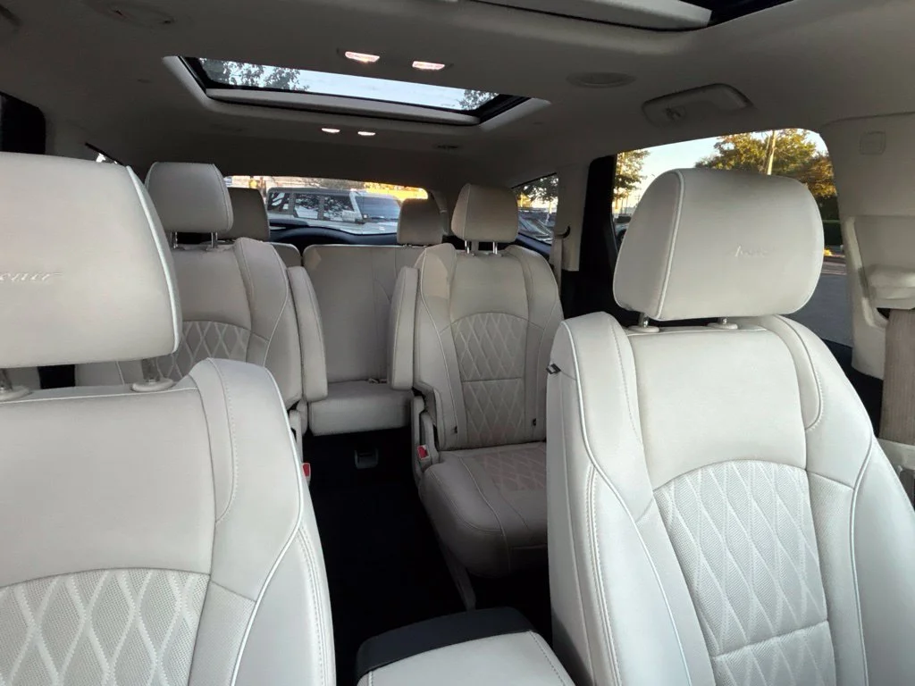 Used 2023 White Buick Avenir image 33