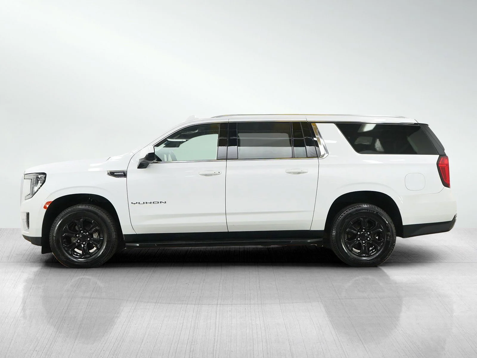 Used 2024 GMC Yukon XL SLE with VIN 1GKS2FKT6RR238932 for sale in White Bear Lake, Minnesota