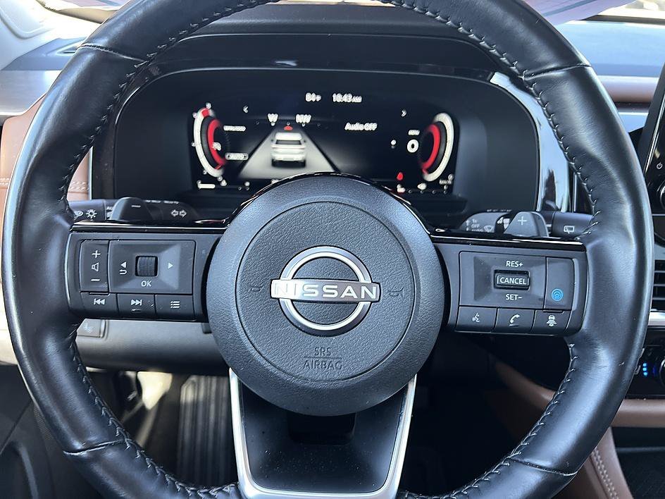 Certified Used 2024 Pearl White Tricoat Nissan Platinum image 23