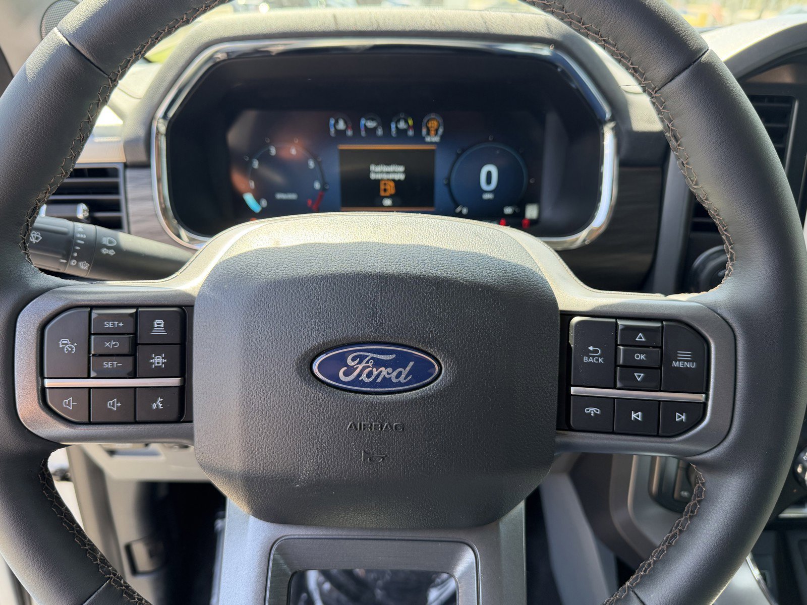 New 2025 Star White Metallic Tri-Coat Ford Lariat® image 24