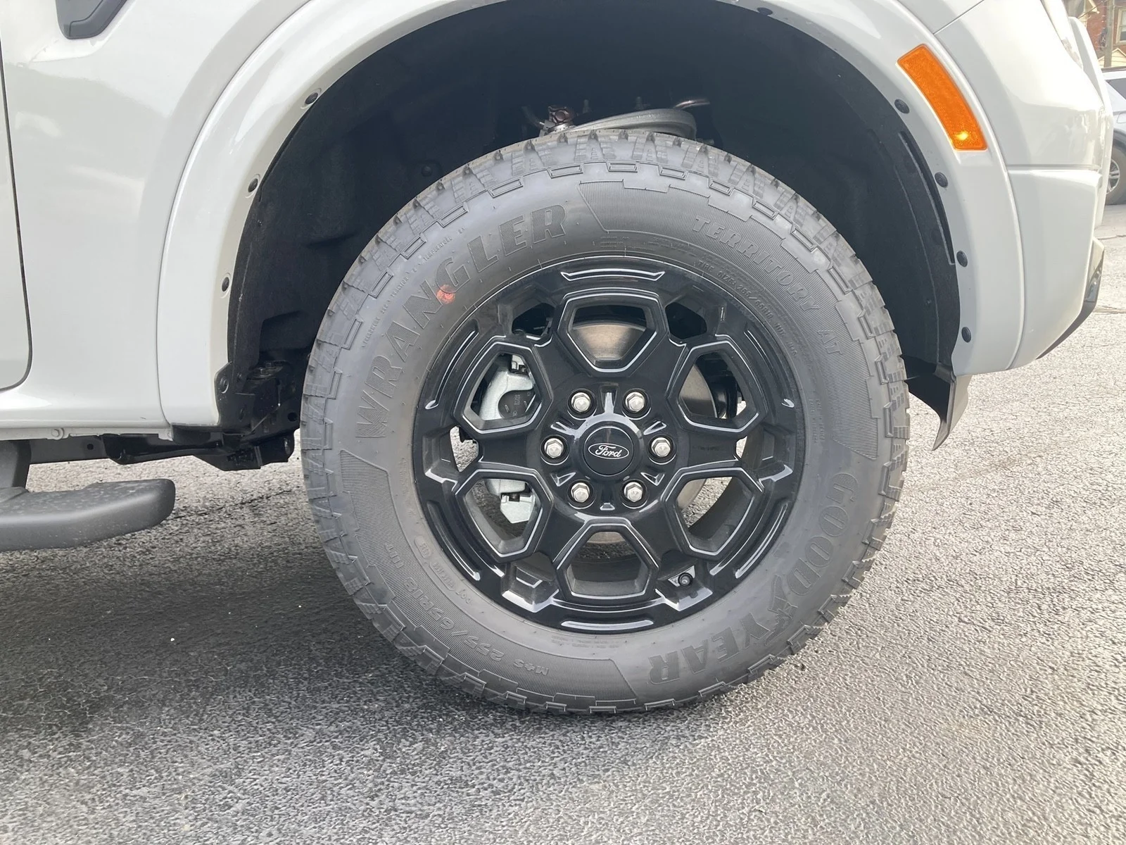 New 2026 Avalanche Ford XLT image 9