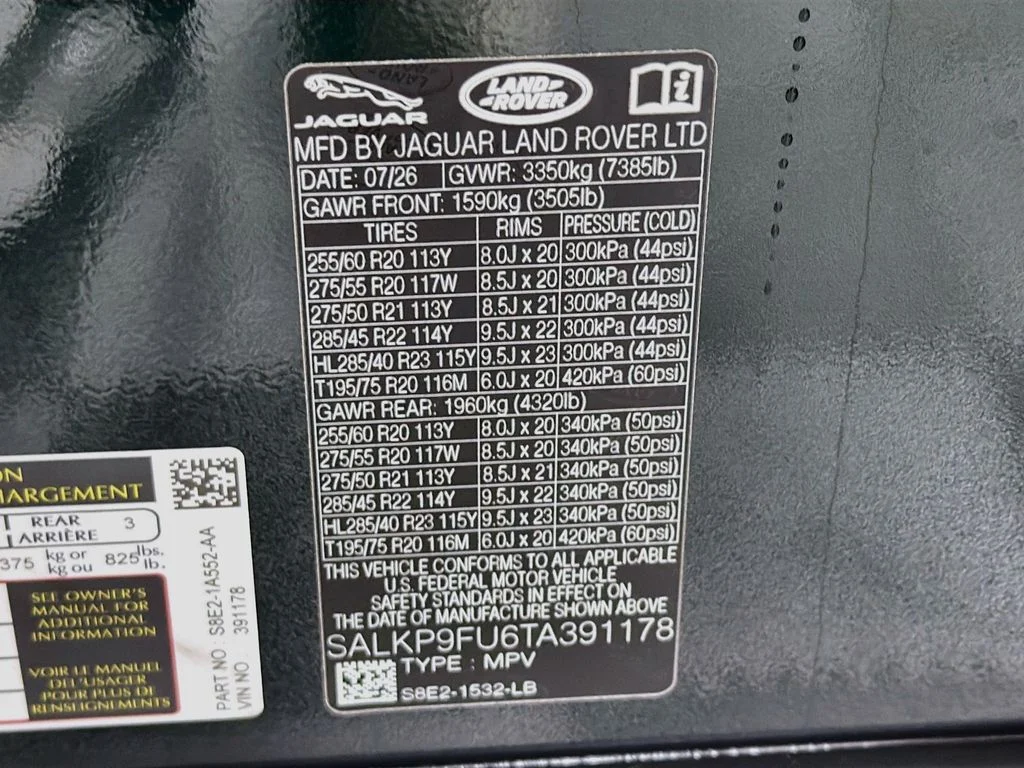 New 2026 British Racing Green Land Rover SE image 34