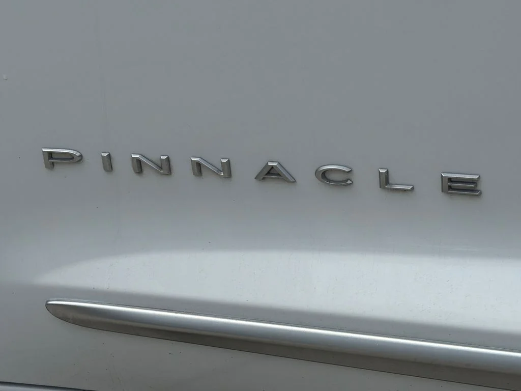 2023 Chrysler Pacifica Hybrid Pinnacle - Photo 11