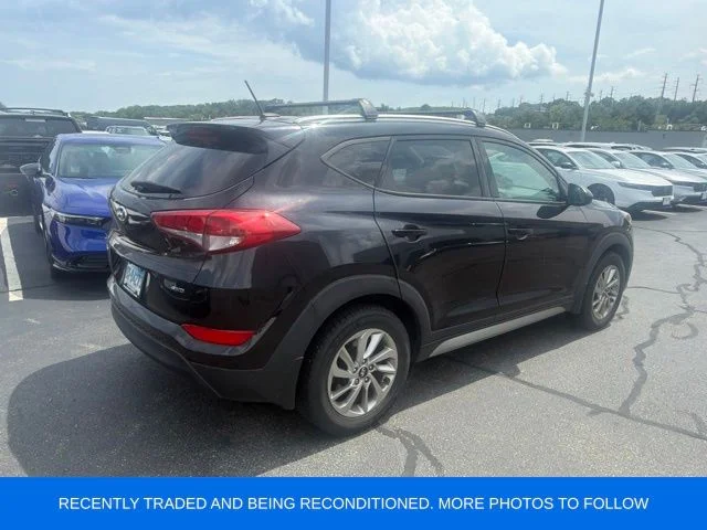Used 2017 Black Hyundai SE image 3