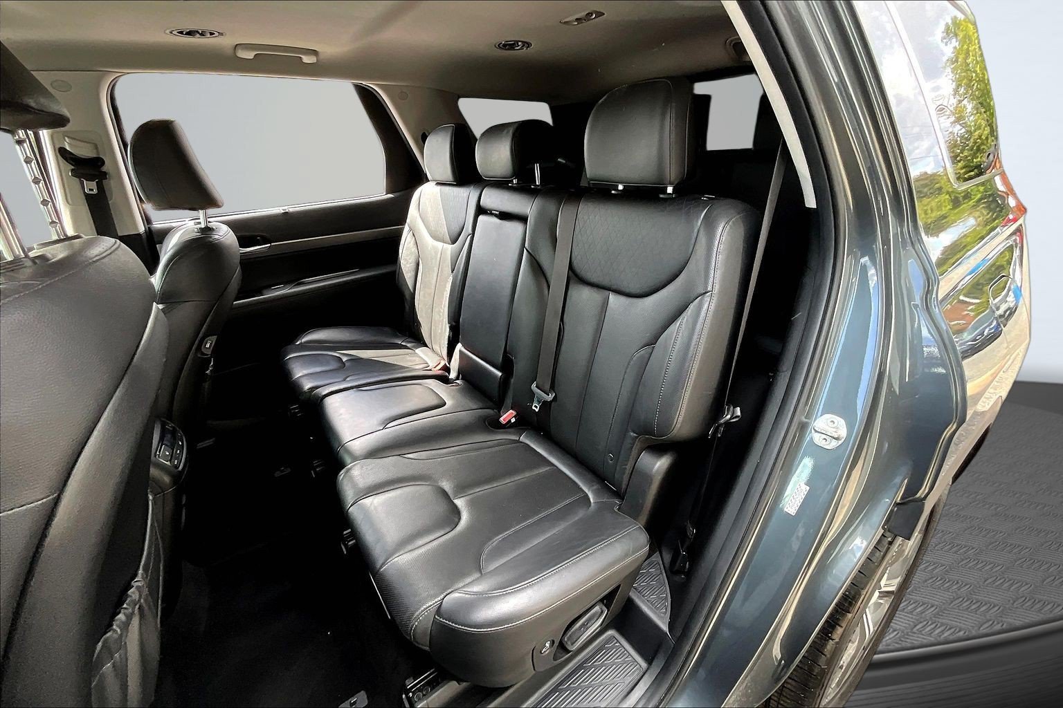 Used 2022 Gray Hyundai SEL image 21