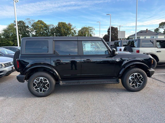 New 2026 Black Ford Outer Banks image 2