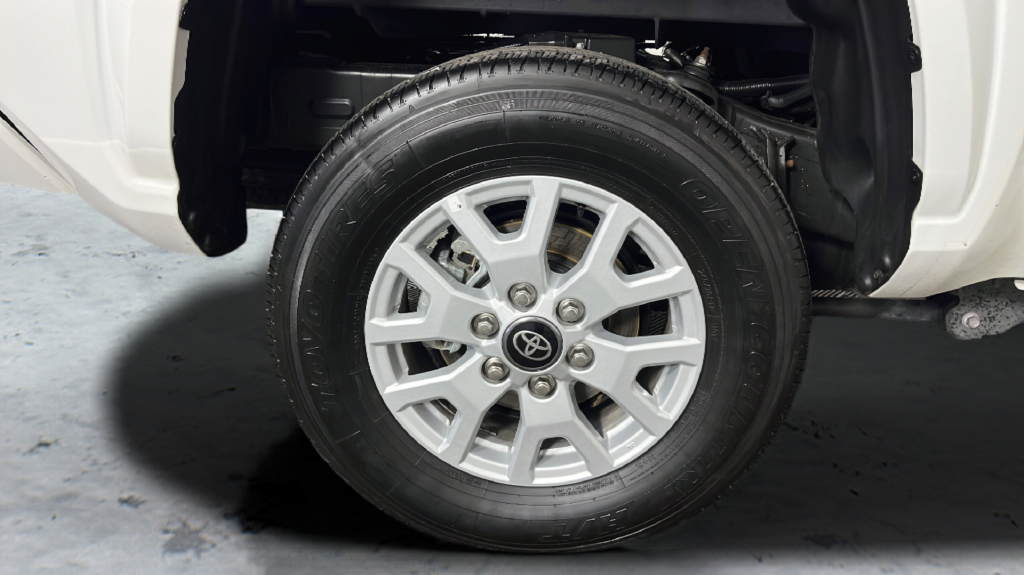 2025 Toyota Tacoma SR5 - Photo 45