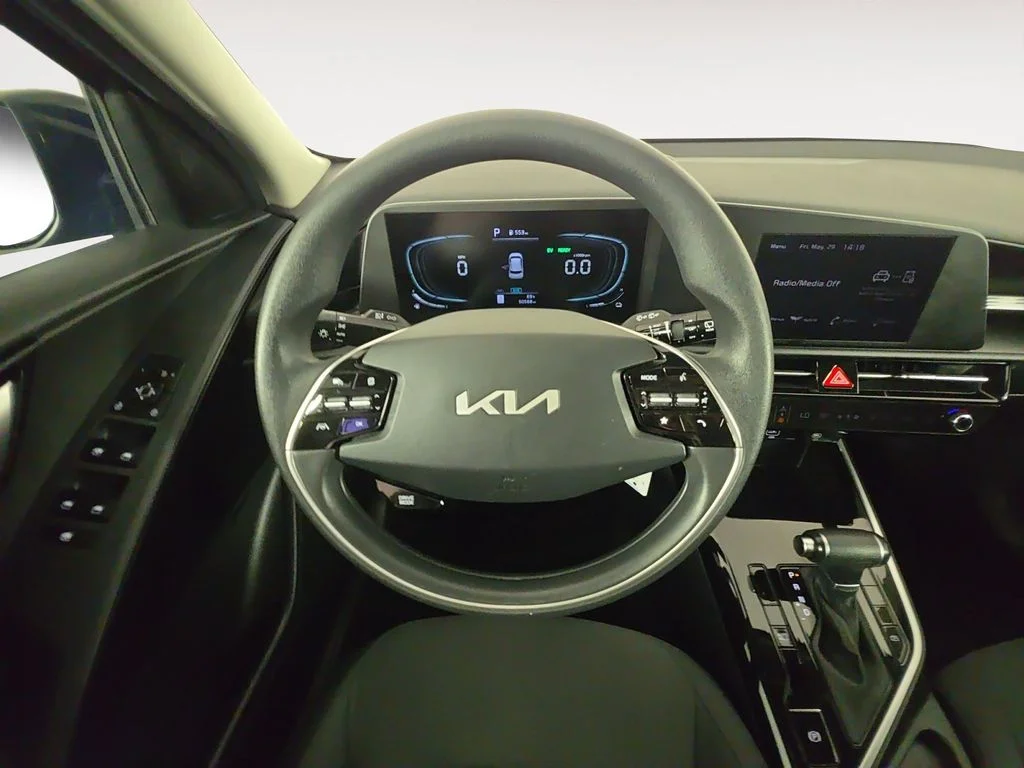 Used 2023 Black Kia LX image 12
