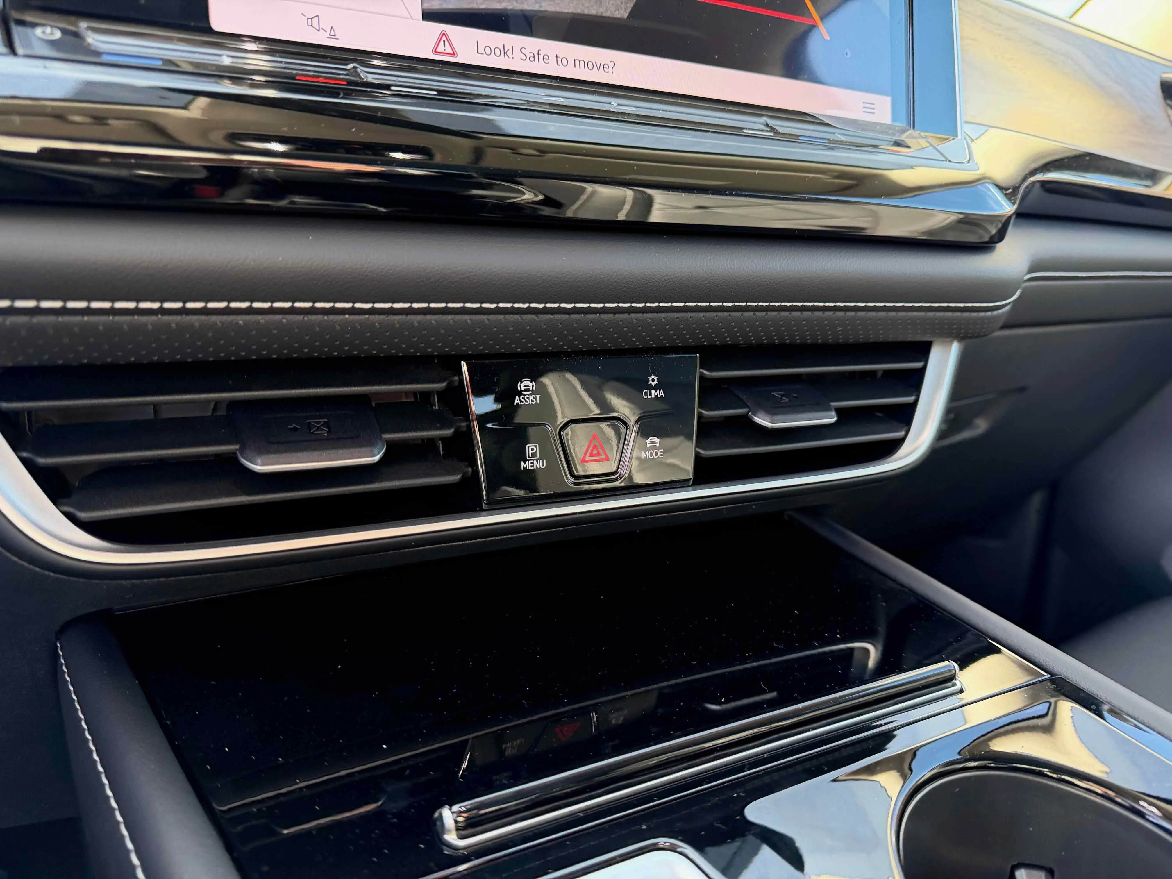 New 2026 Deep Black Volkswagen 2.0T SE w/Technology image 21